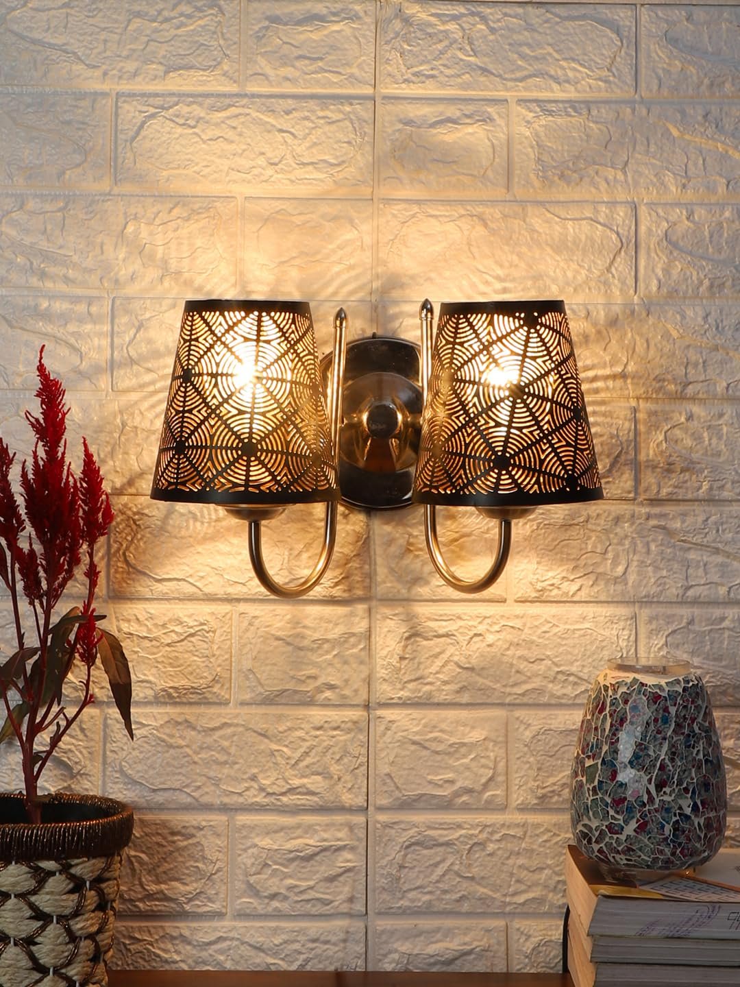 Multicolor Wall Lamp | Elegant Metal Material | Stylish Ambient Light for Home, Office, Living Room, Bedroom, Hallway | Modern Decorative Wall Sconce - Model IT39