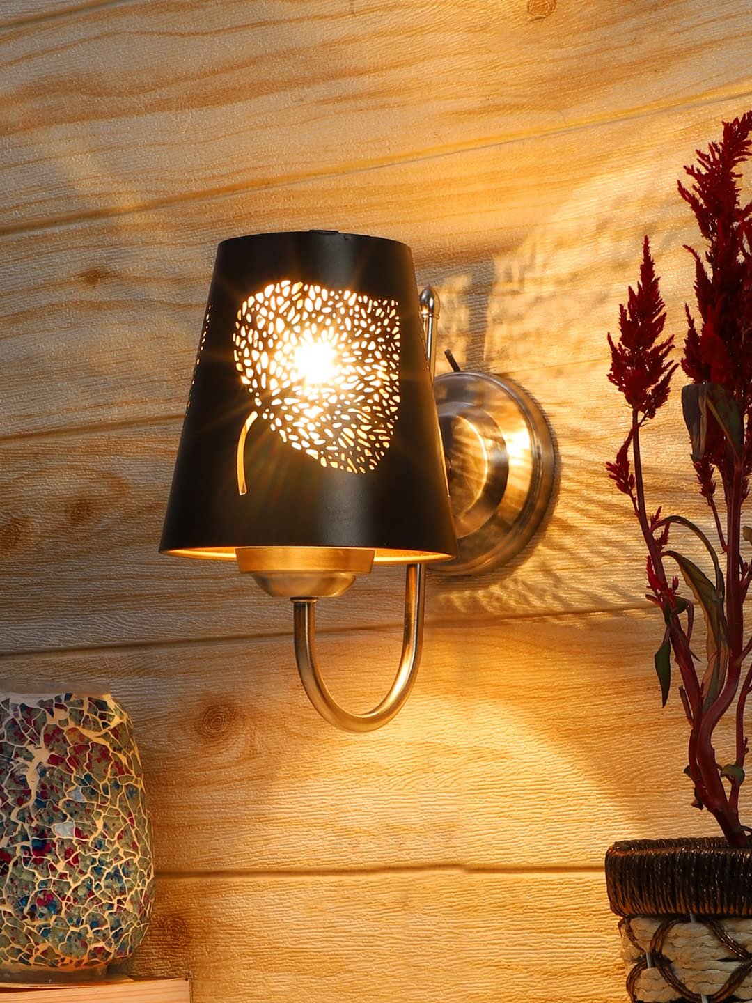 Etched Leaf Wall Mounted Lamp with Steel Base(JH27)