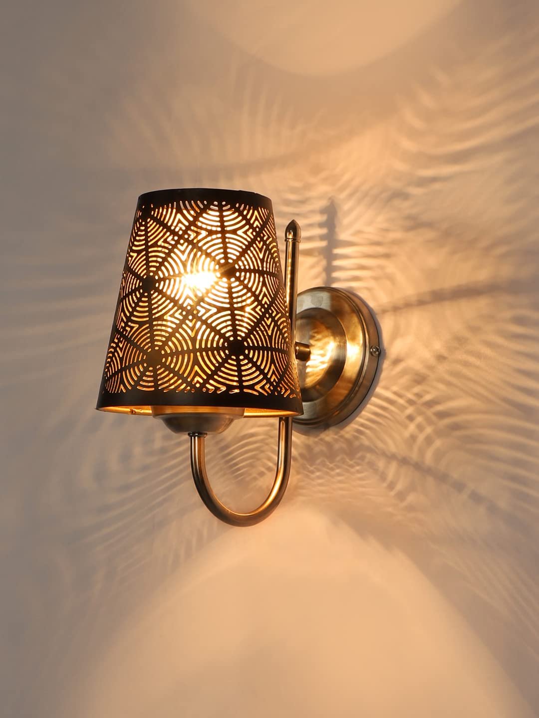 Etched Round Wall Mounted Lamp with Steel Base(JH31)