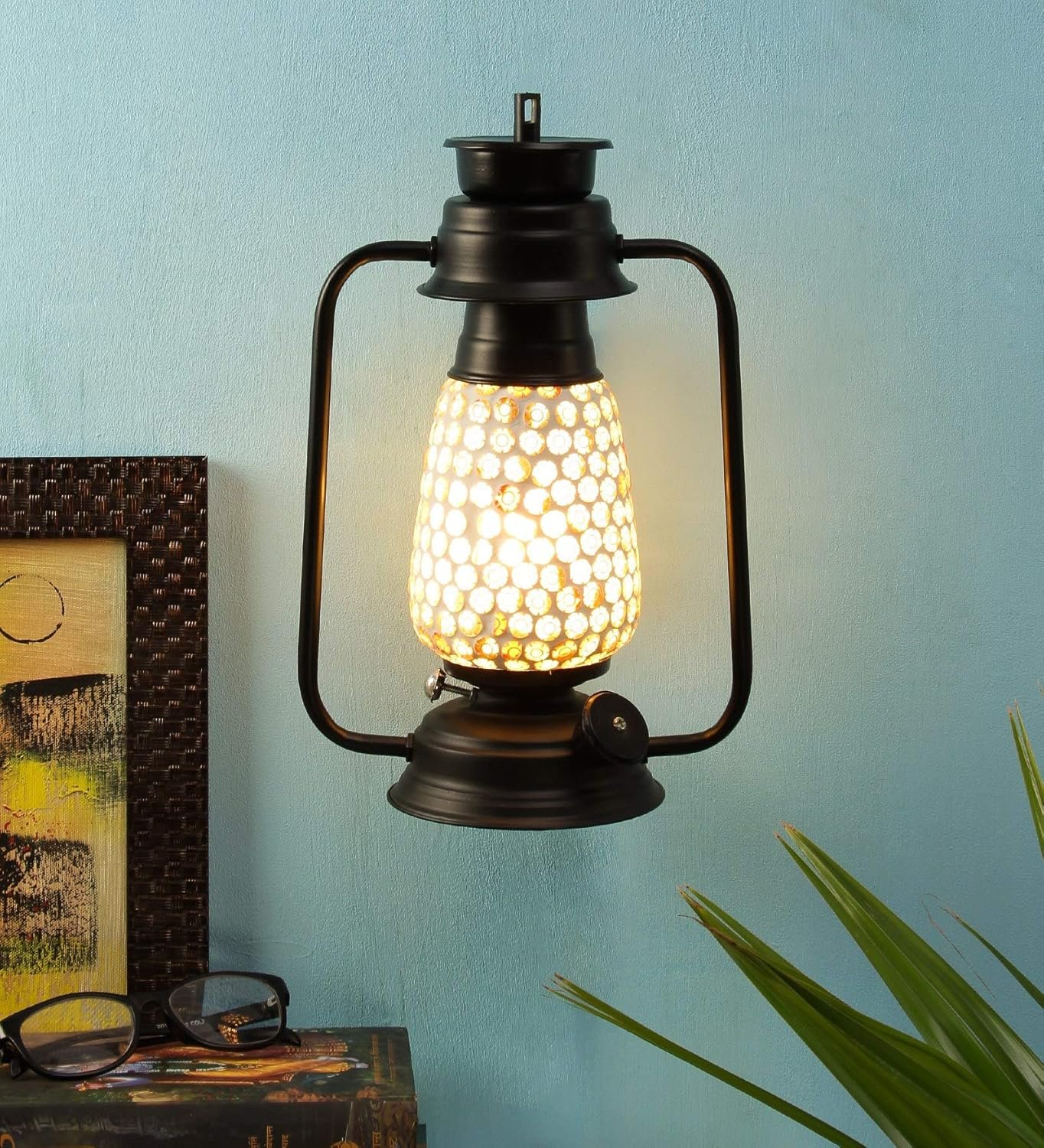 Black Mosaic Glass Lantern Wall Mounted Lamp (Multicolor)