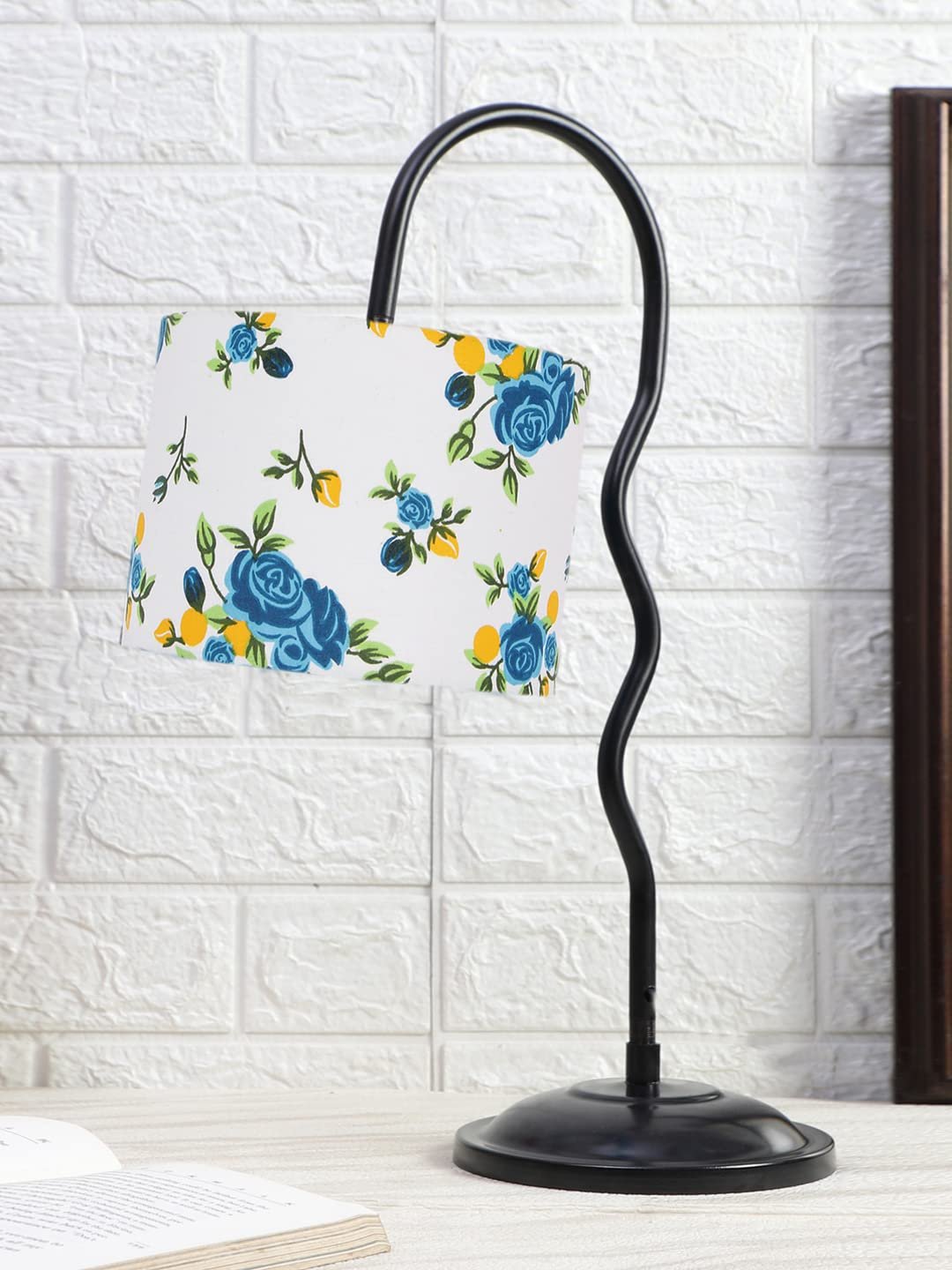 Cotton Zig Zag Curvy Table Tamp with Iron Base or Home/Office/Gifting - (Size :13x7x18.9, Colour : Multi) (SP35)