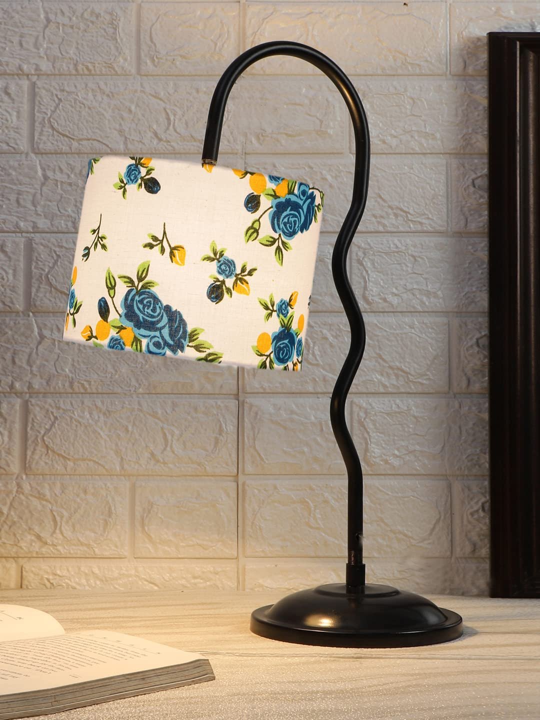 Cotton Zig Zag Curvy Table Tamp with Iron Base or Home/Office/Gifting - (Size :13x7x18.9, Colour : Multi) (SP35)