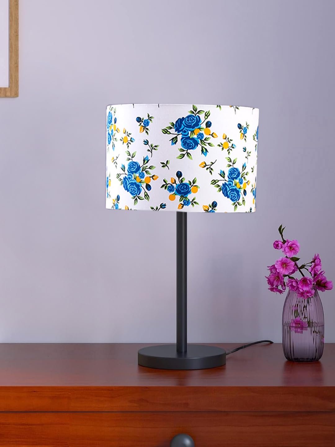 Black Night Table Lamp for Bedroom | Elegant Bedside Lamp with Warm LED Light & Stylish Design - Model VD37