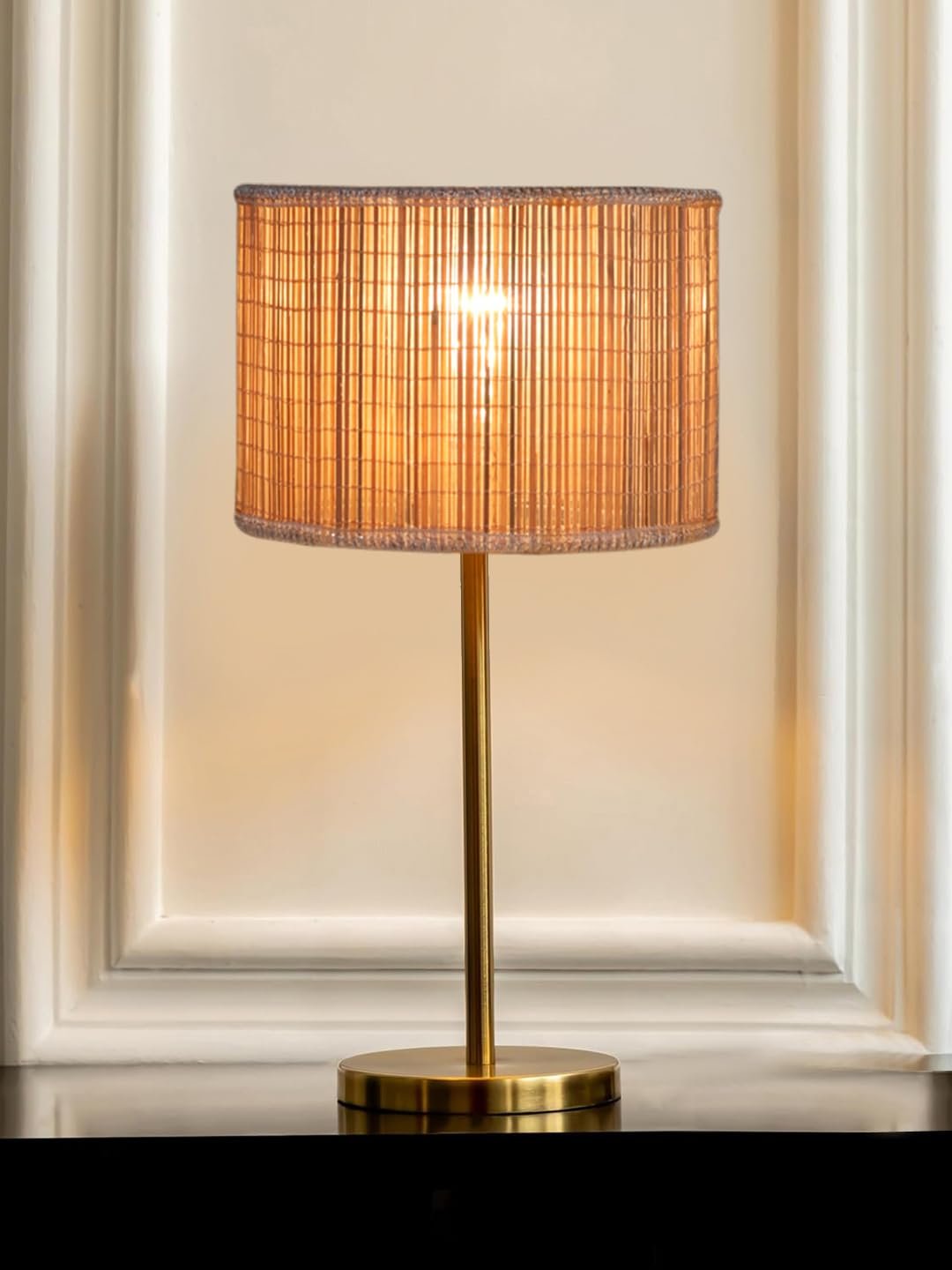 Gold Night Table Lamp for Bedroom | Elegant Bedside Lamp with Warm LED Light & Stylish Design - Model VE01