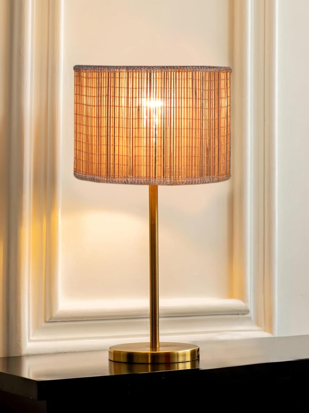 Gold Night Table Lamp for Bedroom | Elegant Bedside Lamp with Warm LED Light & Stylish Design - Model VE01