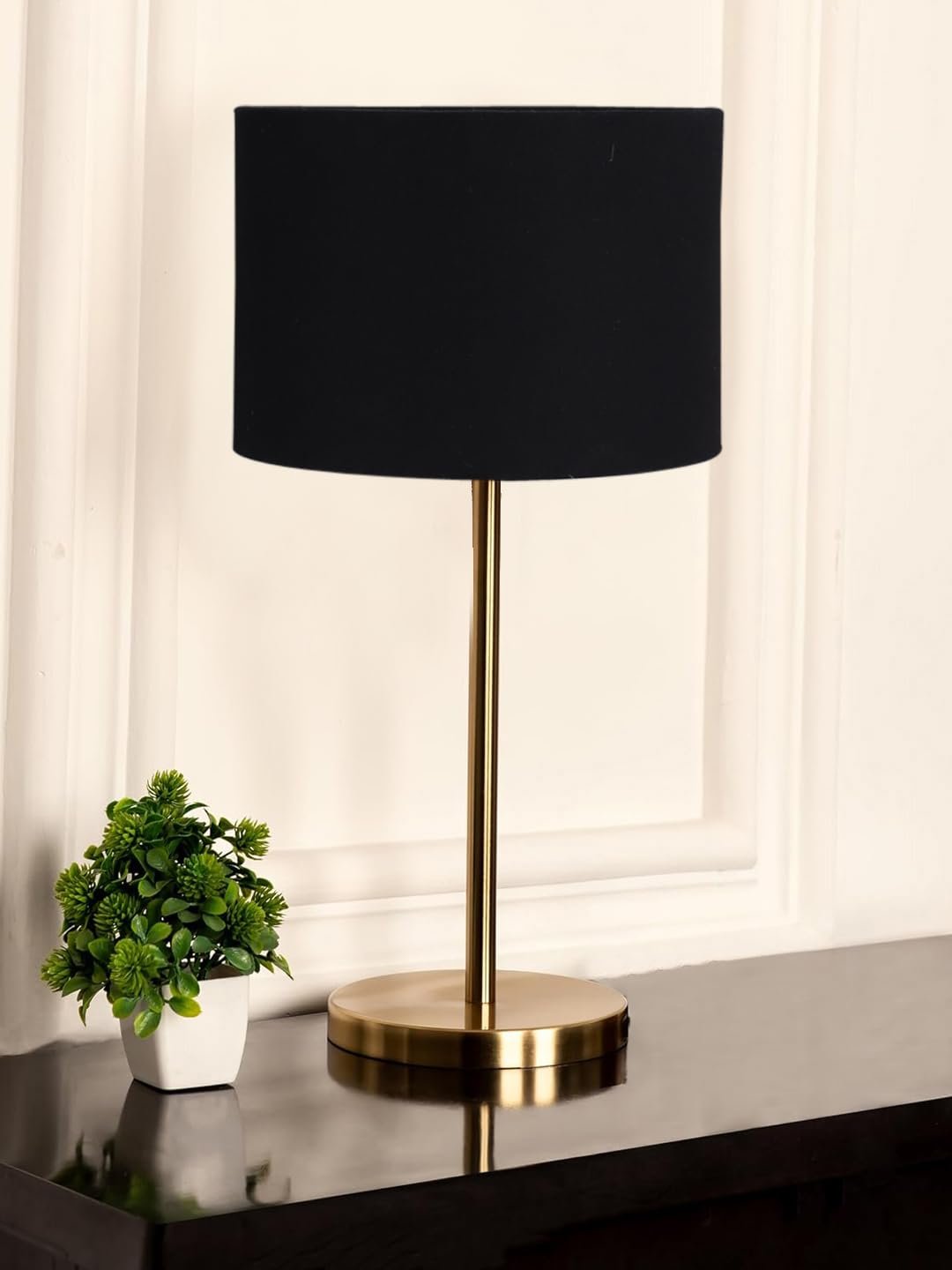 Gold Night Table Lamp for Bedroom | Elegant Bedside Lamp with Warm LED Light & Stylish Design - Model VE03