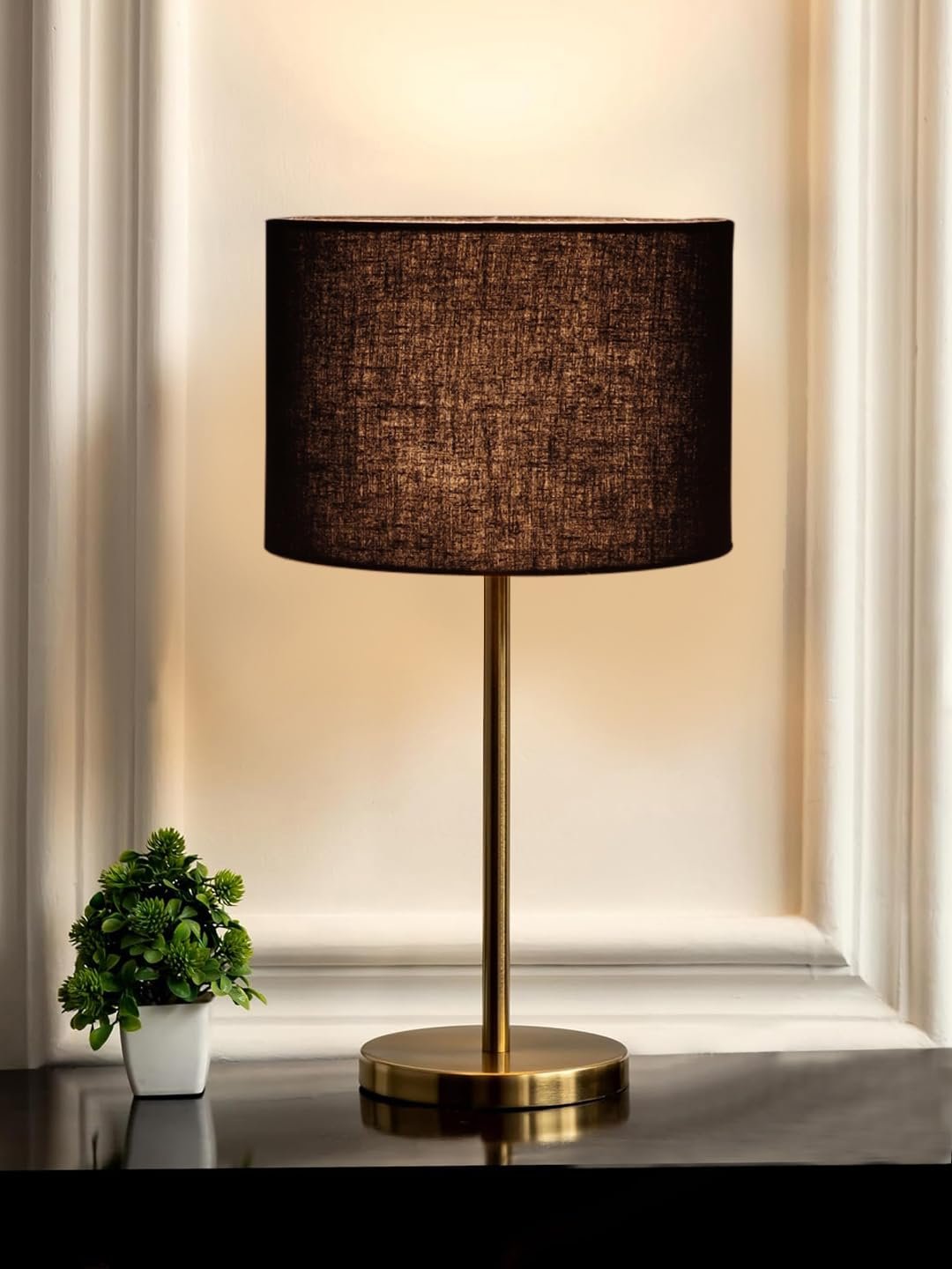 Gold Night Table Lamp for Bedroom | Elegant Bedside Lamp with Warm LED Light & Stylish Design - Model VE03