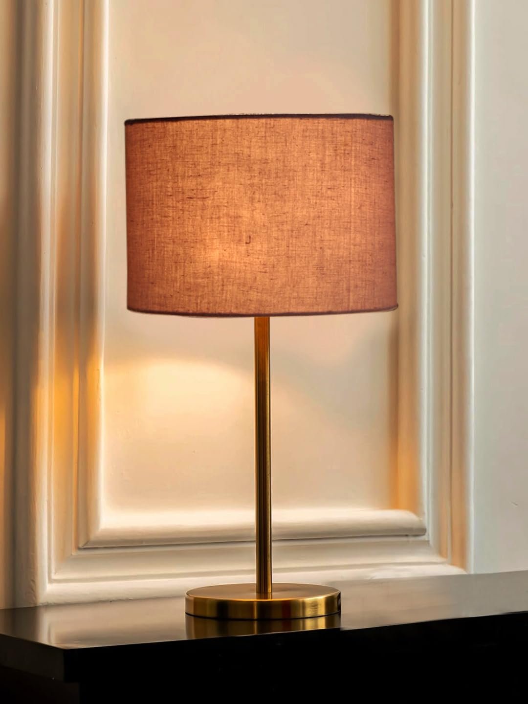Gold Night Table Lamp for Bedroom | Elegant Bedside Lamp with Warm LED Light & Stylish Design - Model VE07