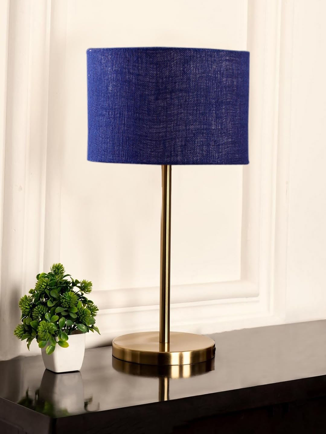 Gold Night Table Lamp for Bedroom | Elegant Bedside Lamp with Warm LED Light & Stylish Design - Model VE13