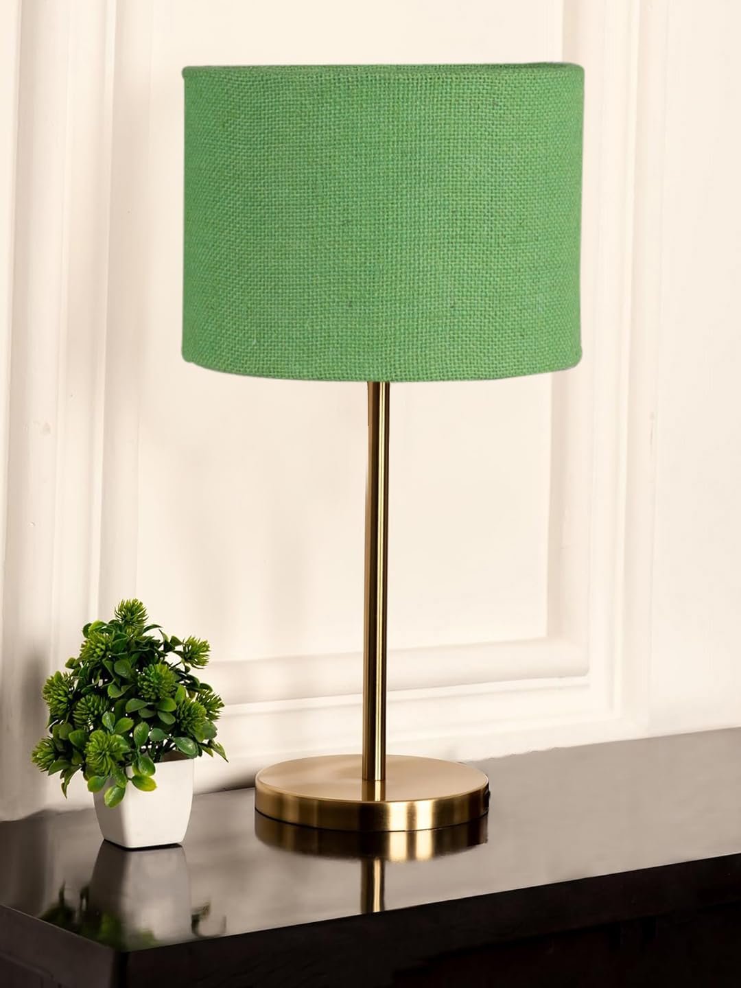 Gold Night Table Lamp for Bedroom | Elegant Bedside Lamp with Warm LED Light & Stylish Design - Model VE17