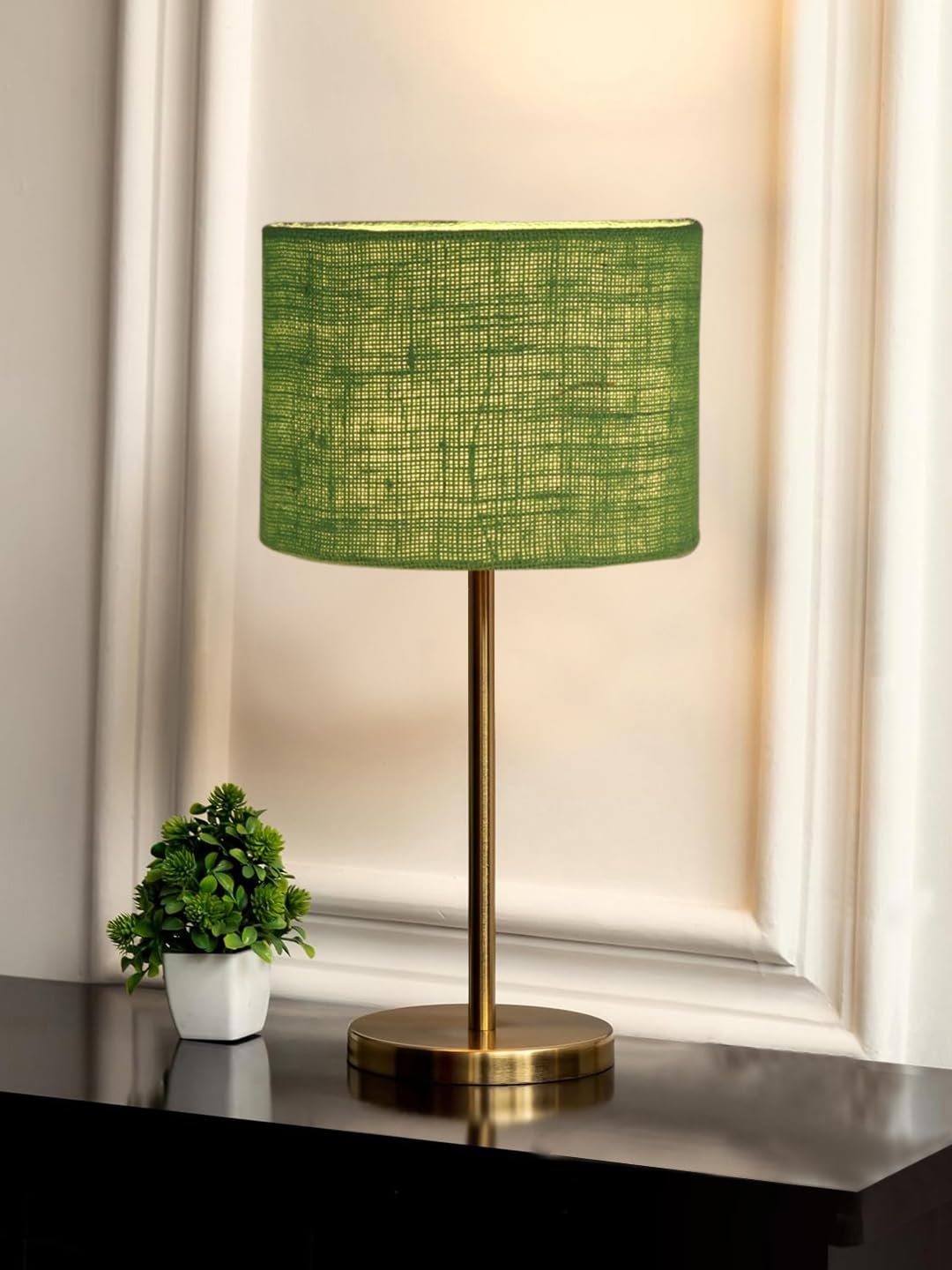 Gold Night Table Lamp for Bedroom | Elegant Bedside Lamp with Warm LED Light & Stylish Design - Model VE17