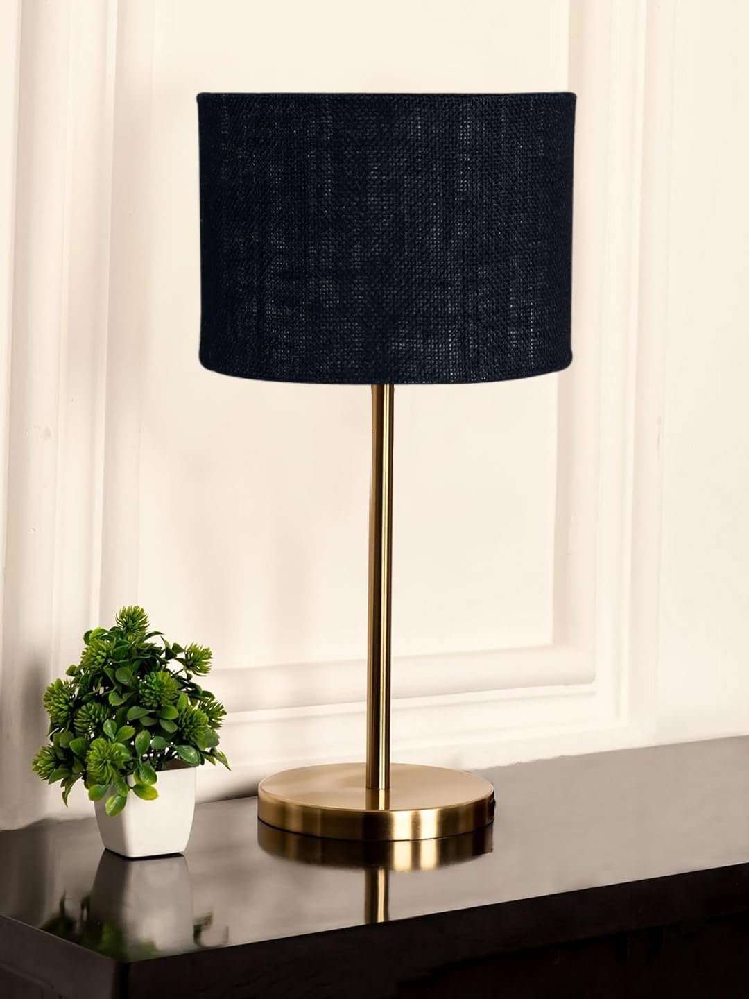 Gold Night Table Lamp for Bedroom | Elegant Bedside Lamp with Warm LED Light & Stylish Design - Model VE02