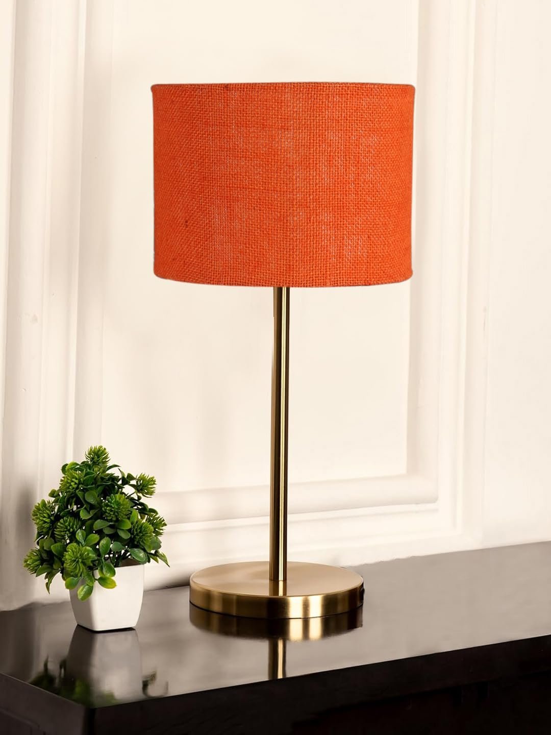 Gold Night Table Lamp for Bedroom | Elegant Bedside Lamp with Warm LED Light & Stylish Design - Model VE03