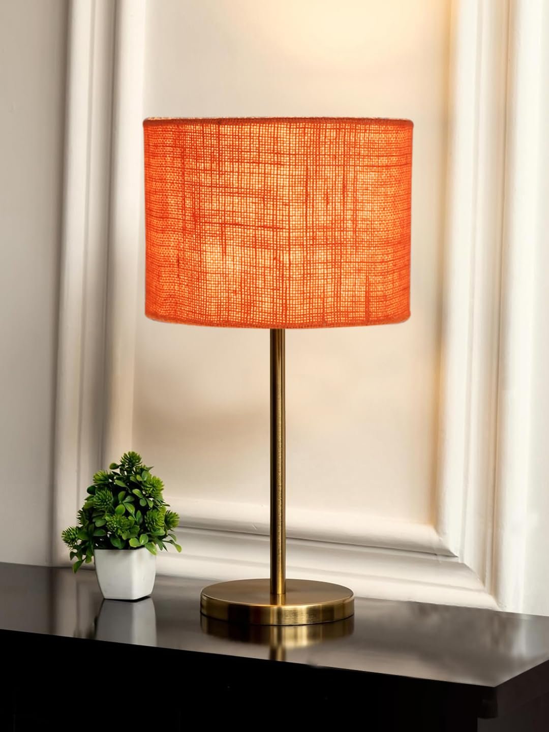 Gold Night Table Lamp for Bedroom | Elegant Bedside Lamp with Warm LED Light & Stylish Design - Model VE03