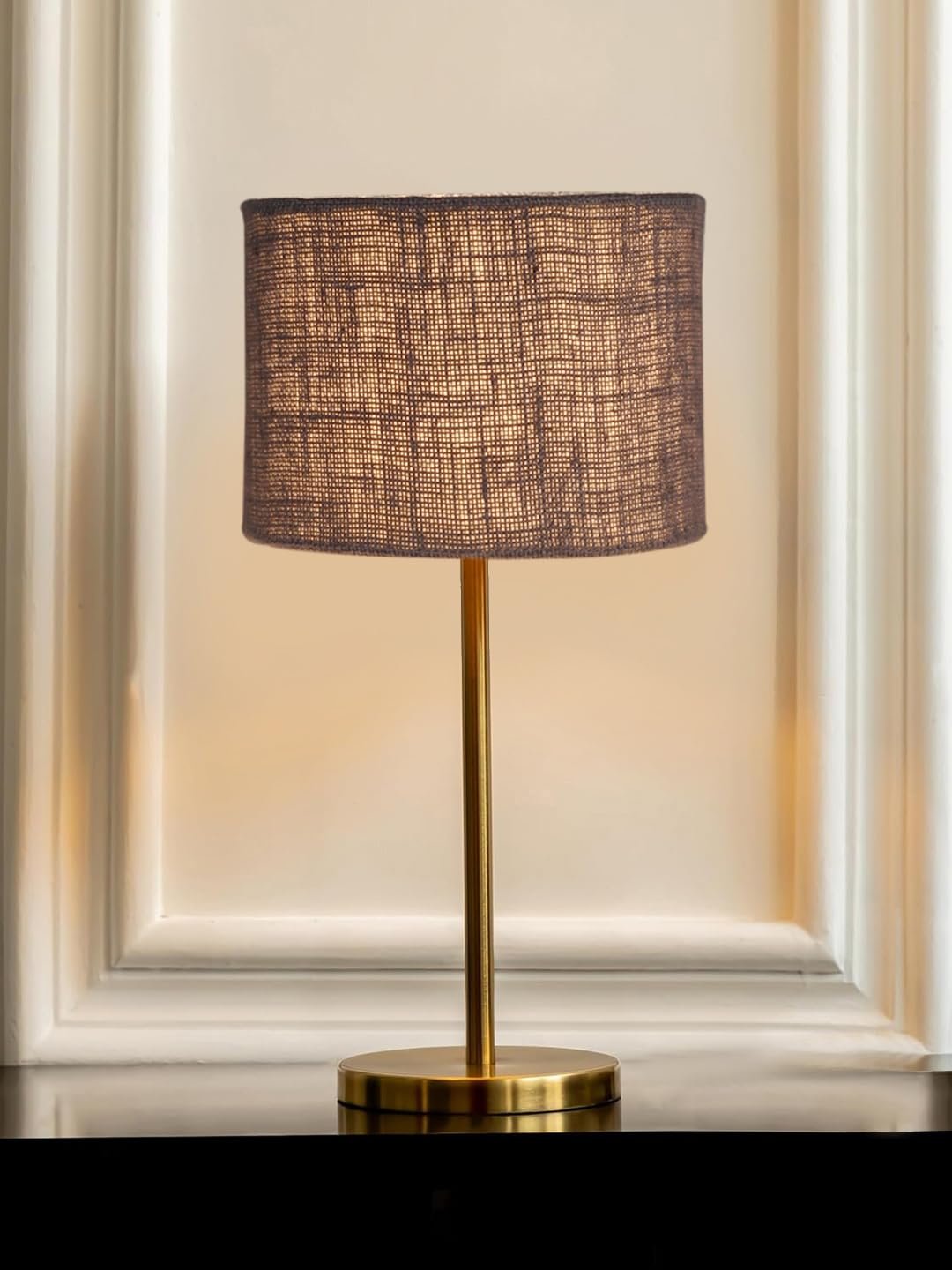 Gold Night Table Lamp for Bedroom | Elegant Bedside Lamp with Warm LED Light & Stylish Design - Model VE04