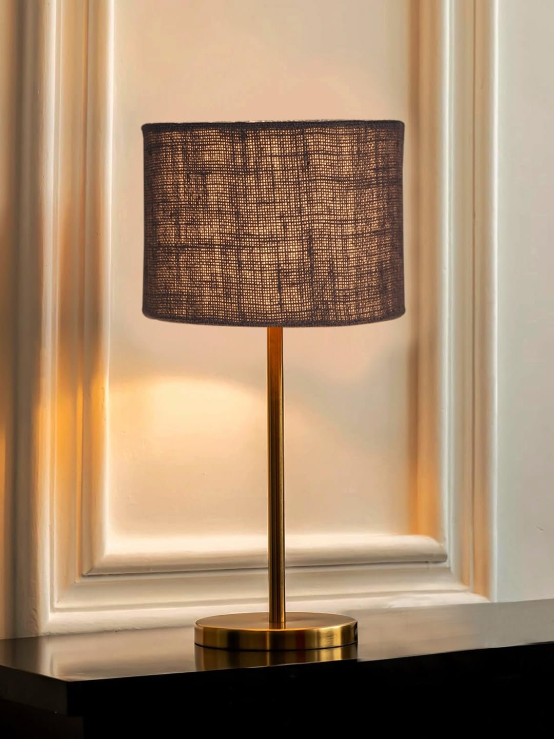 Gold Night Table Lamp for Bedroom | Elegant Bedside Lamp with Warm LED Light & Stylish Design - Model VE04