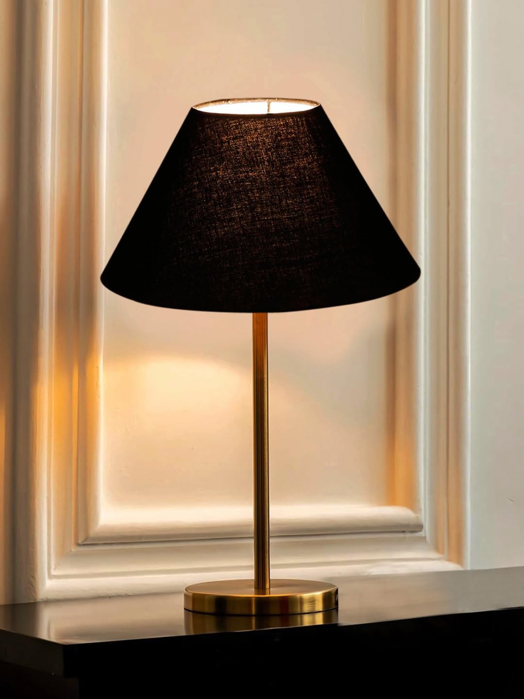 Gold Night Table Lamp for Bedroom | Elegant Bedside Lamp with Warm LED Light & Stylish Design - Model VE24