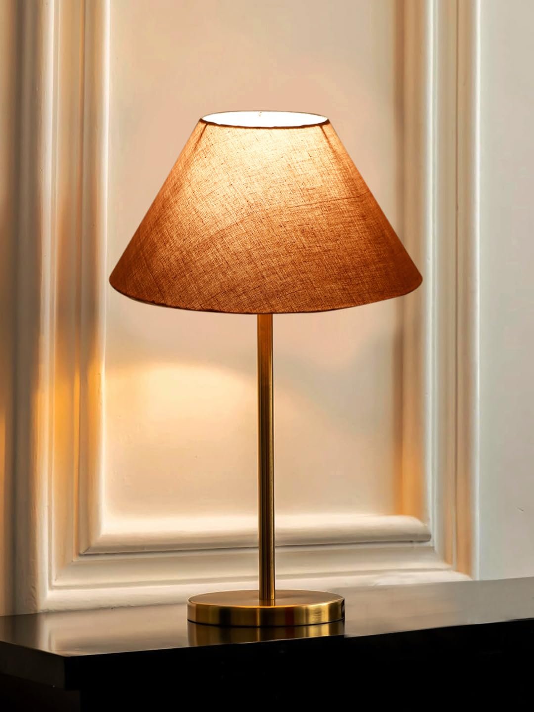 Gold Night Table Lamp for Bedroom | Elegant Bedside Lamp with Warm LED Light & Stylish Design - Model VE28