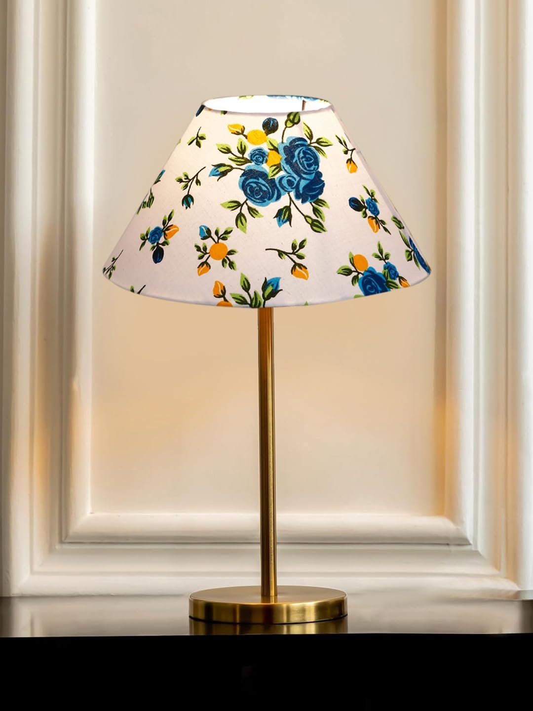 Gold Night Table Lamp for Bedroom | Elegant Bedside Lamp with Warm LED Light & Stylish Design - Model VE34