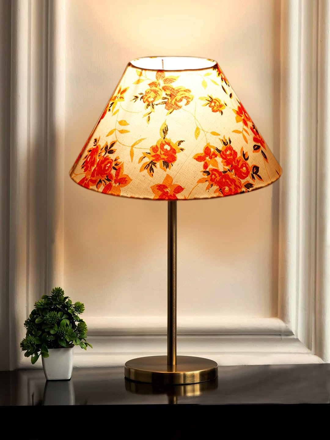 Gold Night Table Lamp for Bedroom | Elegant Bedside Lamp with Warm LED Light & Stylish Design - Model VE35