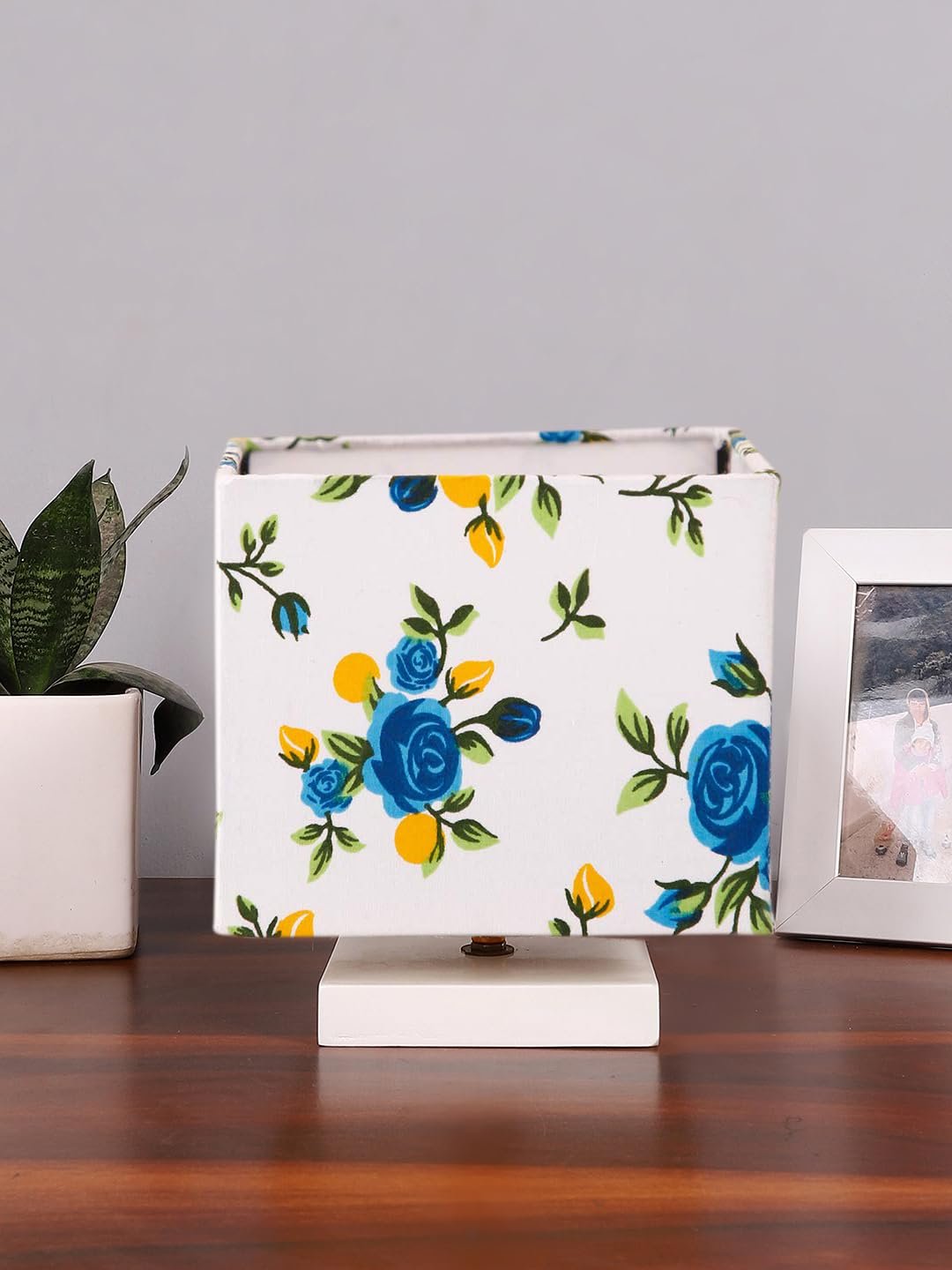 Square Multicolor Cotton Table lamp with White Wood Base -69