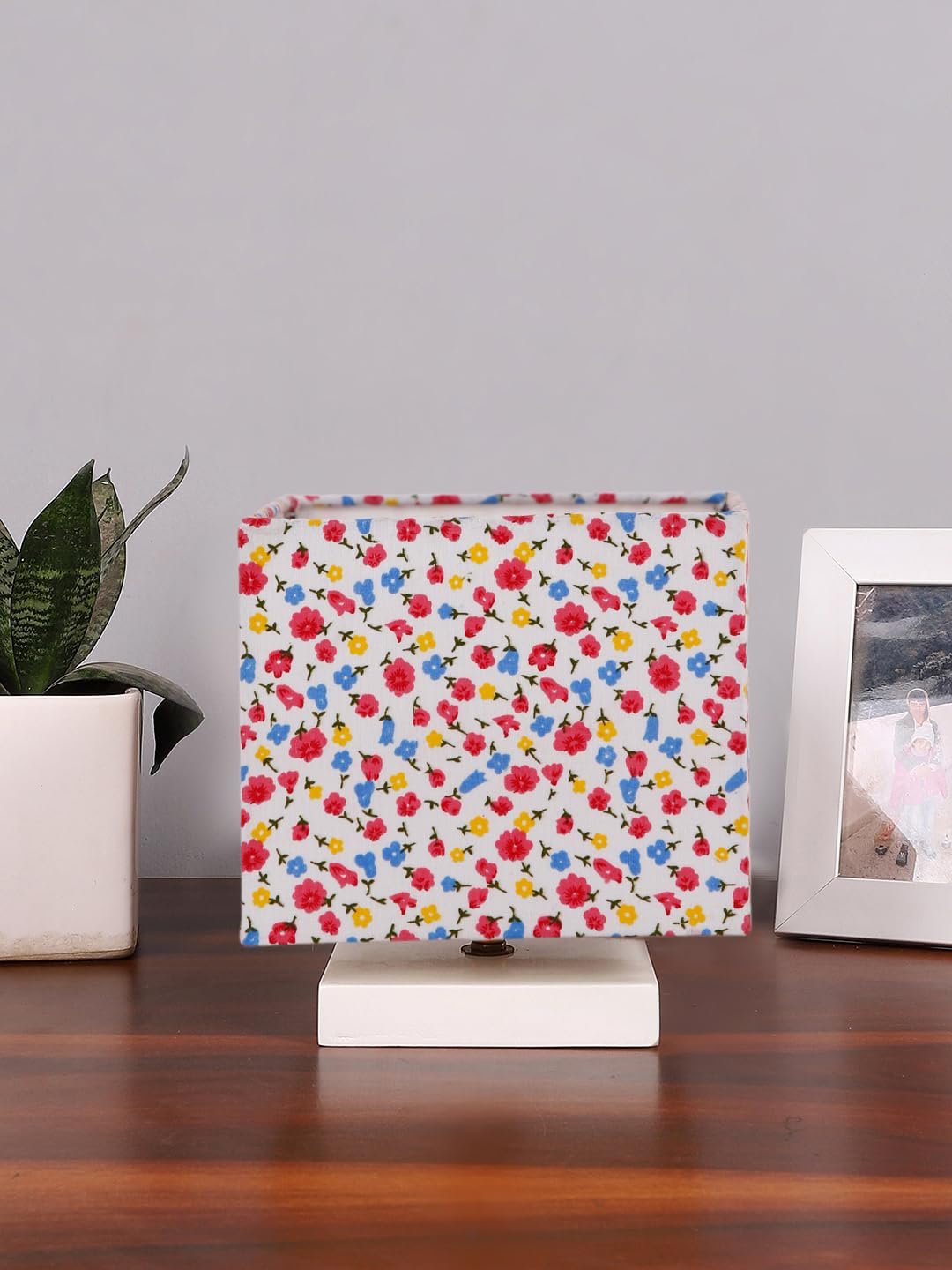 Square Multicolor Cotton Table lamp with White Wood Base -71
