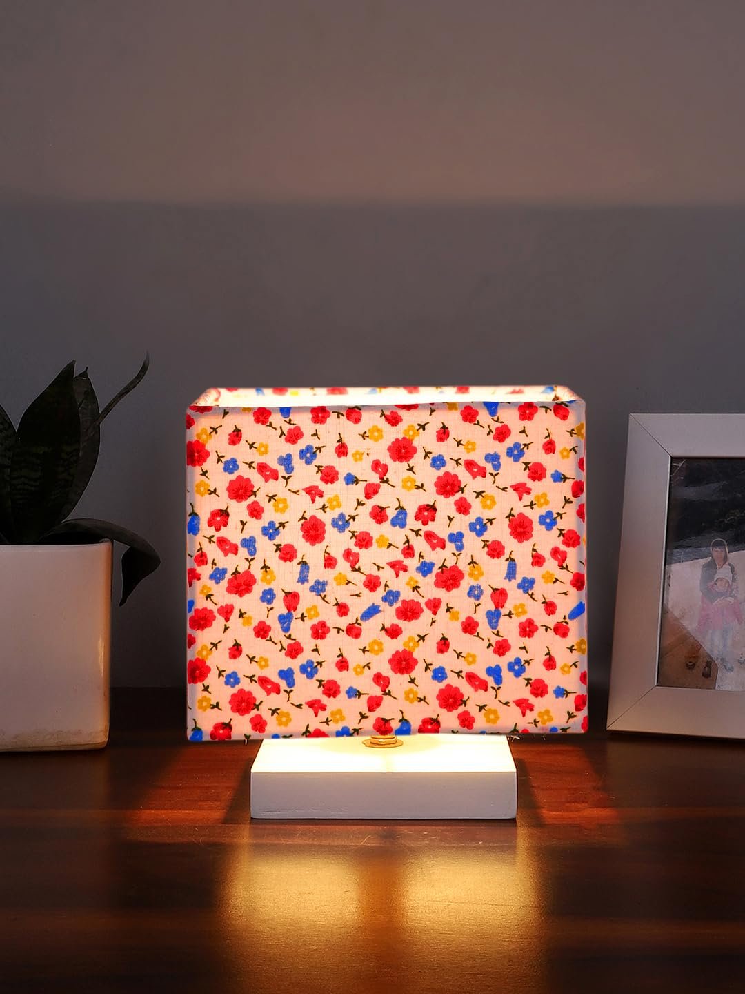 Square Multicolor Cotton Table lamp with White Wood Base -71