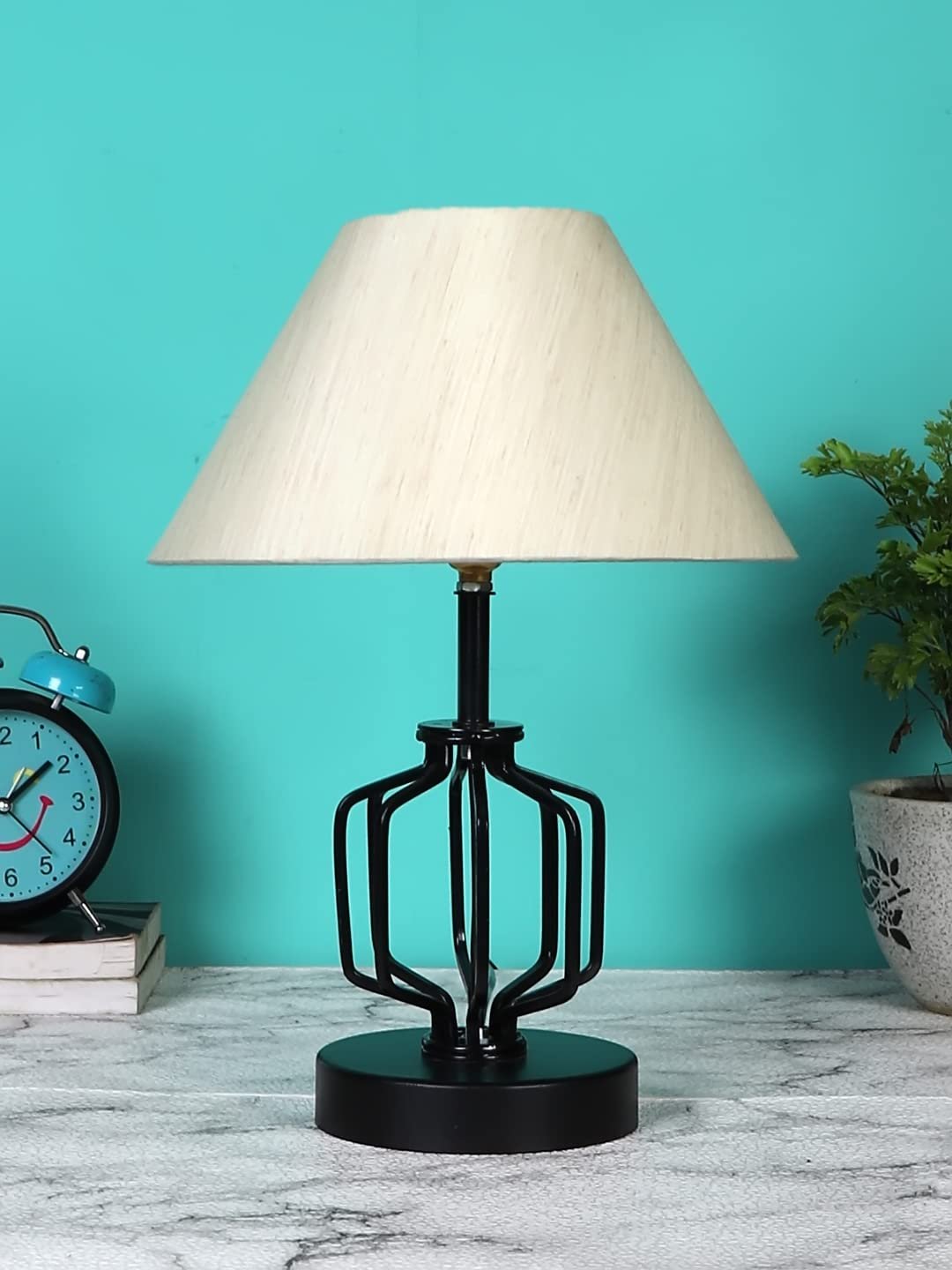 Off-White Cotton Table lamp with Iron Base(120)