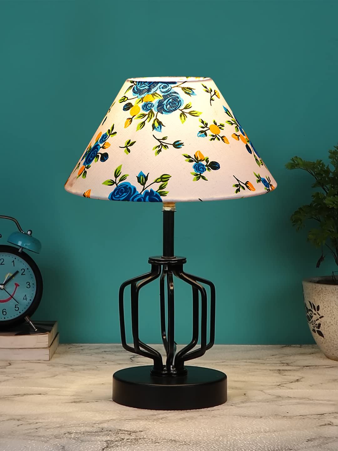 Multicolor Cotton Table lamp with Iron Base(132)