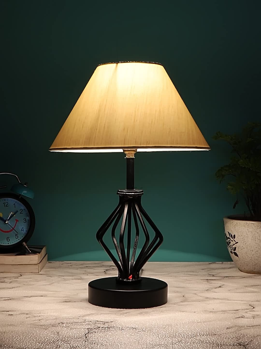 Off-White Cotton Table lamp with Iron Base(154)