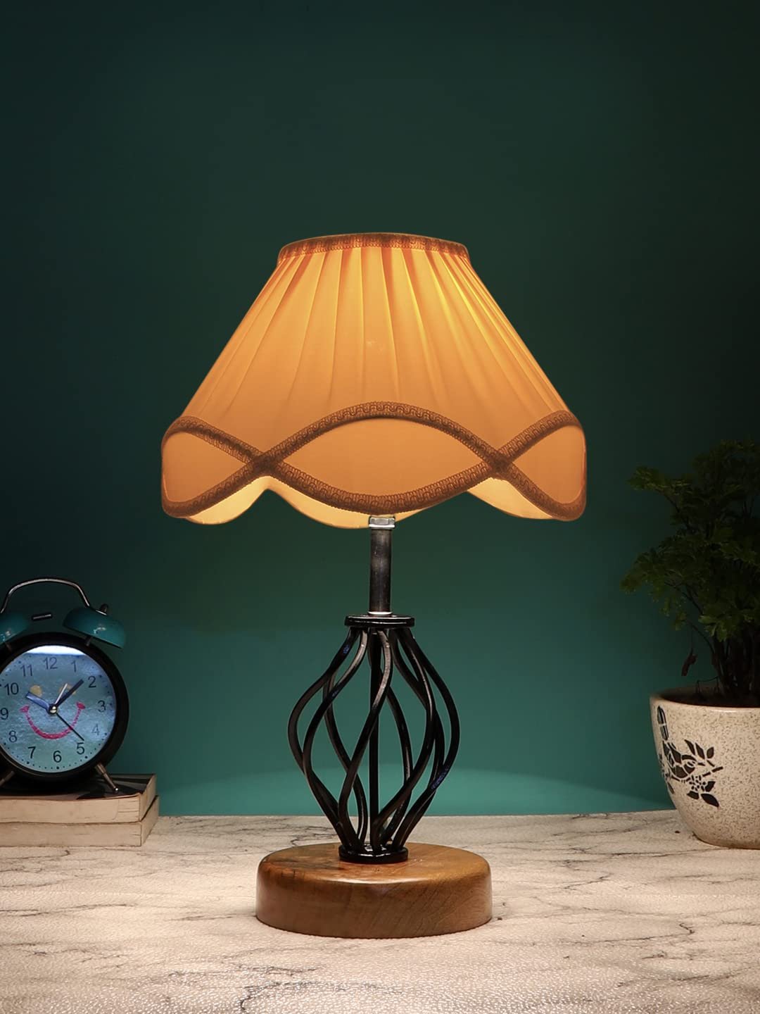Vintage Off-White Shade Table lamp with Wood & Iron Base (16)