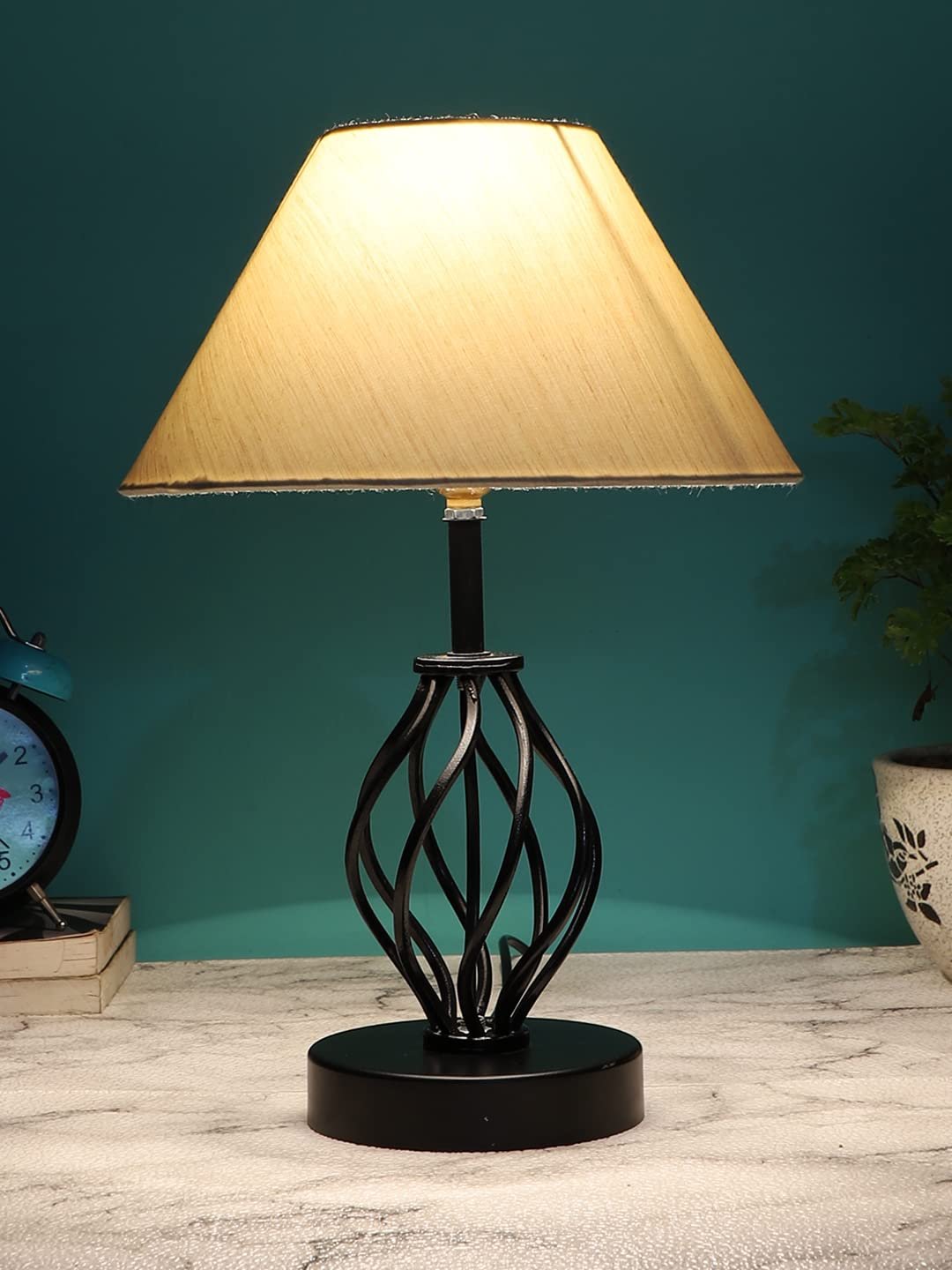 Off-White Cotton Table lamp with Iron Base(18)