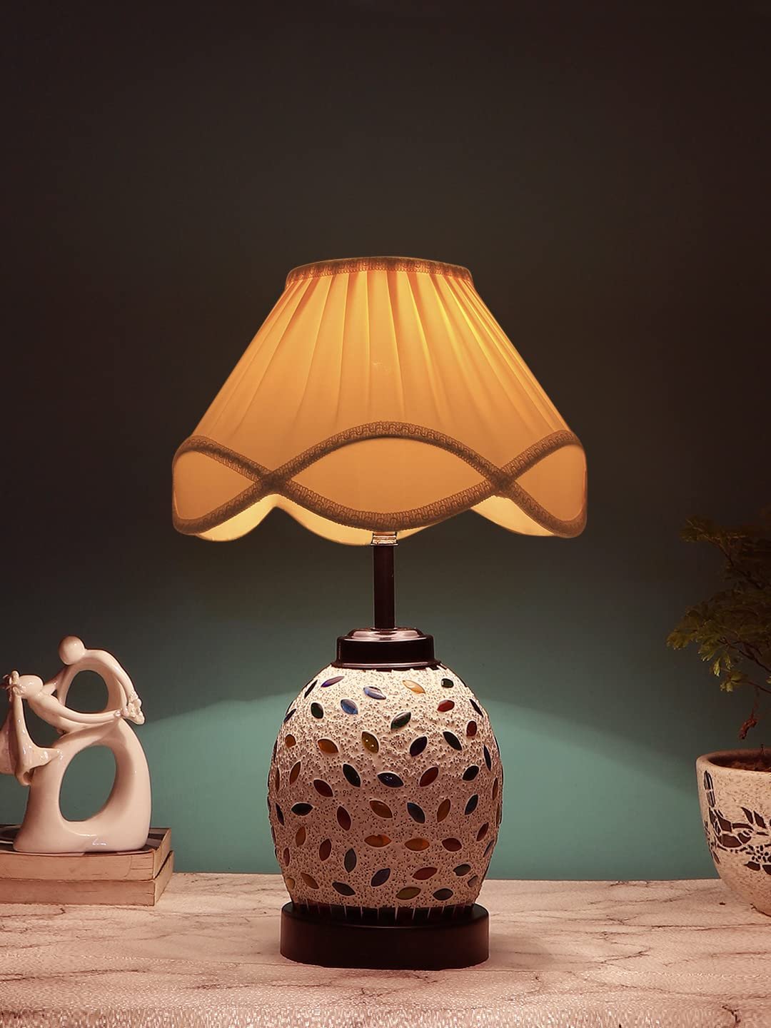 Vintage Off-White Glass Shade Table lamp with Iron Base (203)