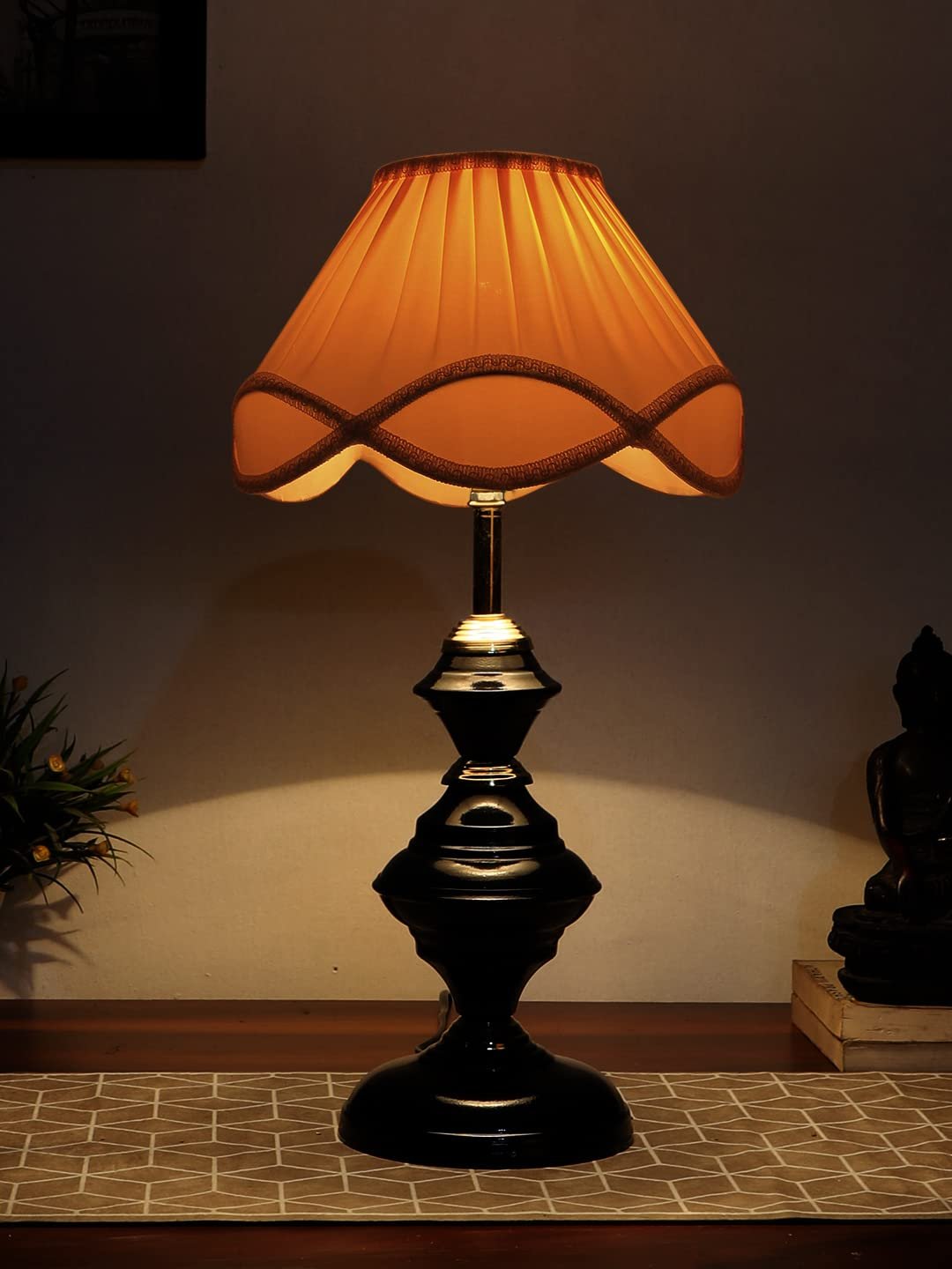 Vintage Off-White Shade Table lamp with Iron Base (220)