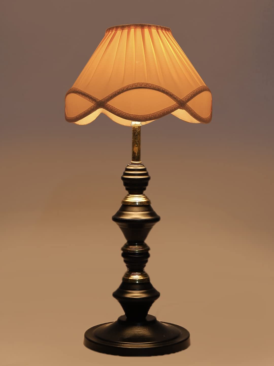 Vintage Off-White Shade Table lamp with Iron Base (237)