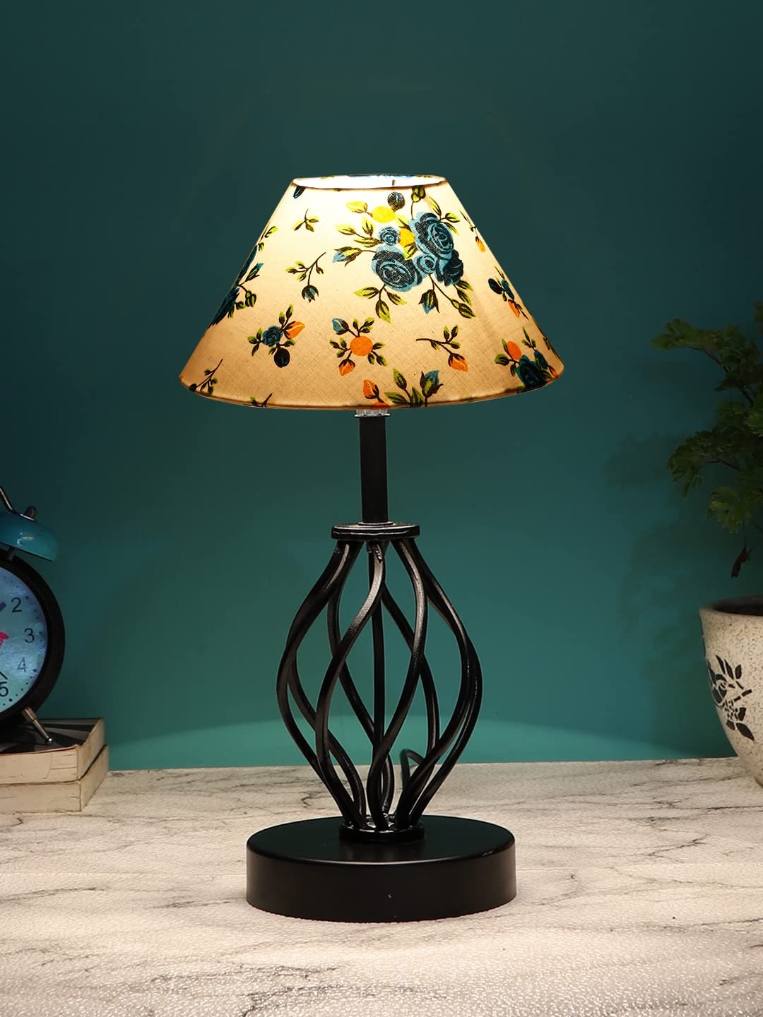Multicolor Cotton Table lamp with Iron Base(30)