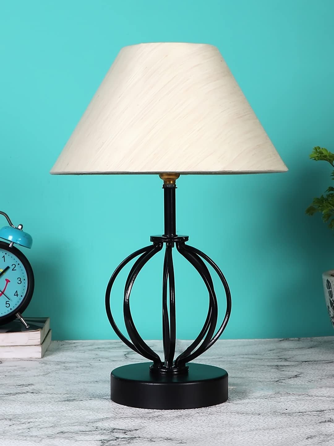 Off-White Cotton Table lamp with Iron Base(35)