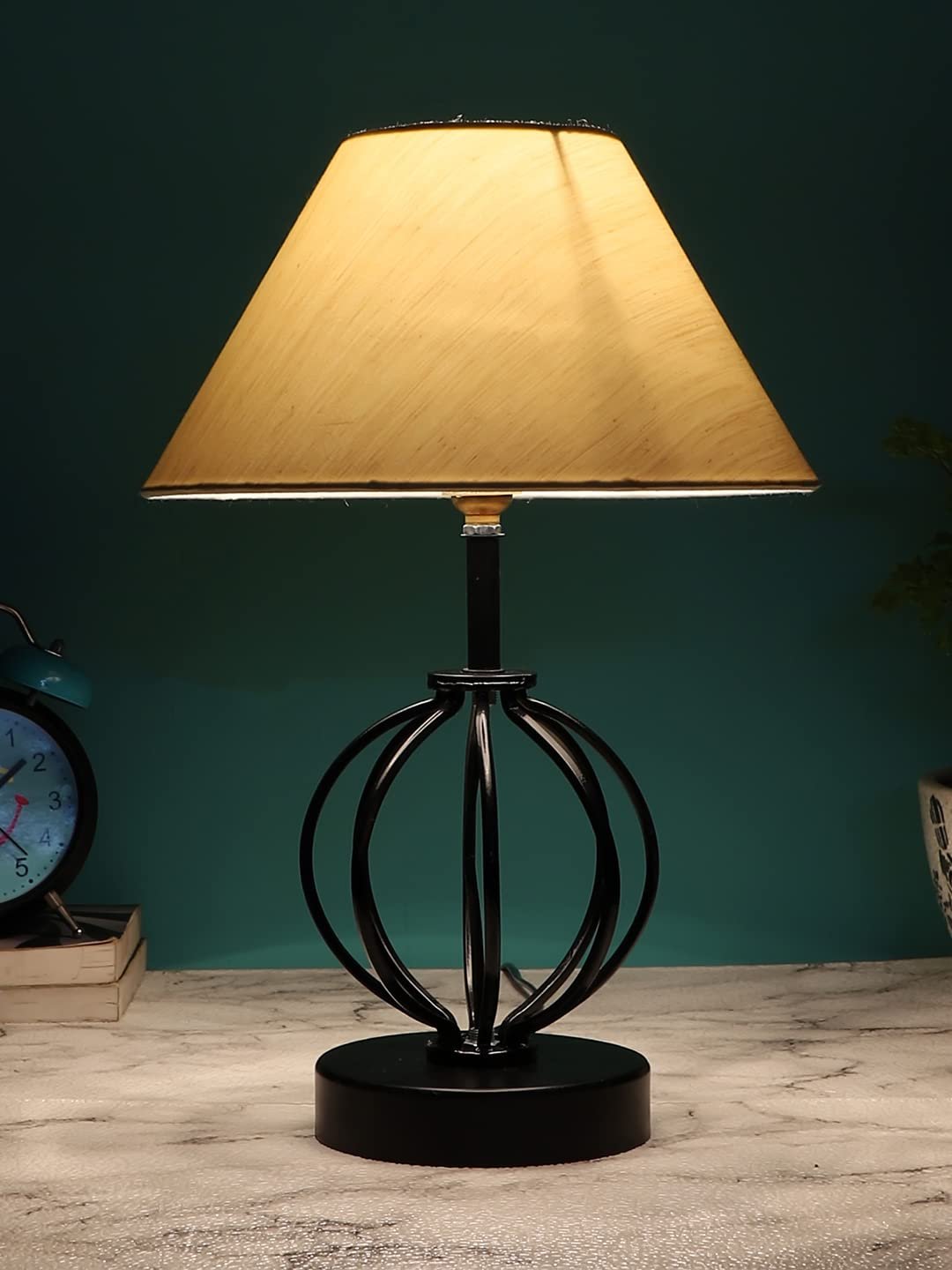 Off-White Cotton Table lamp with Iron Base(35)