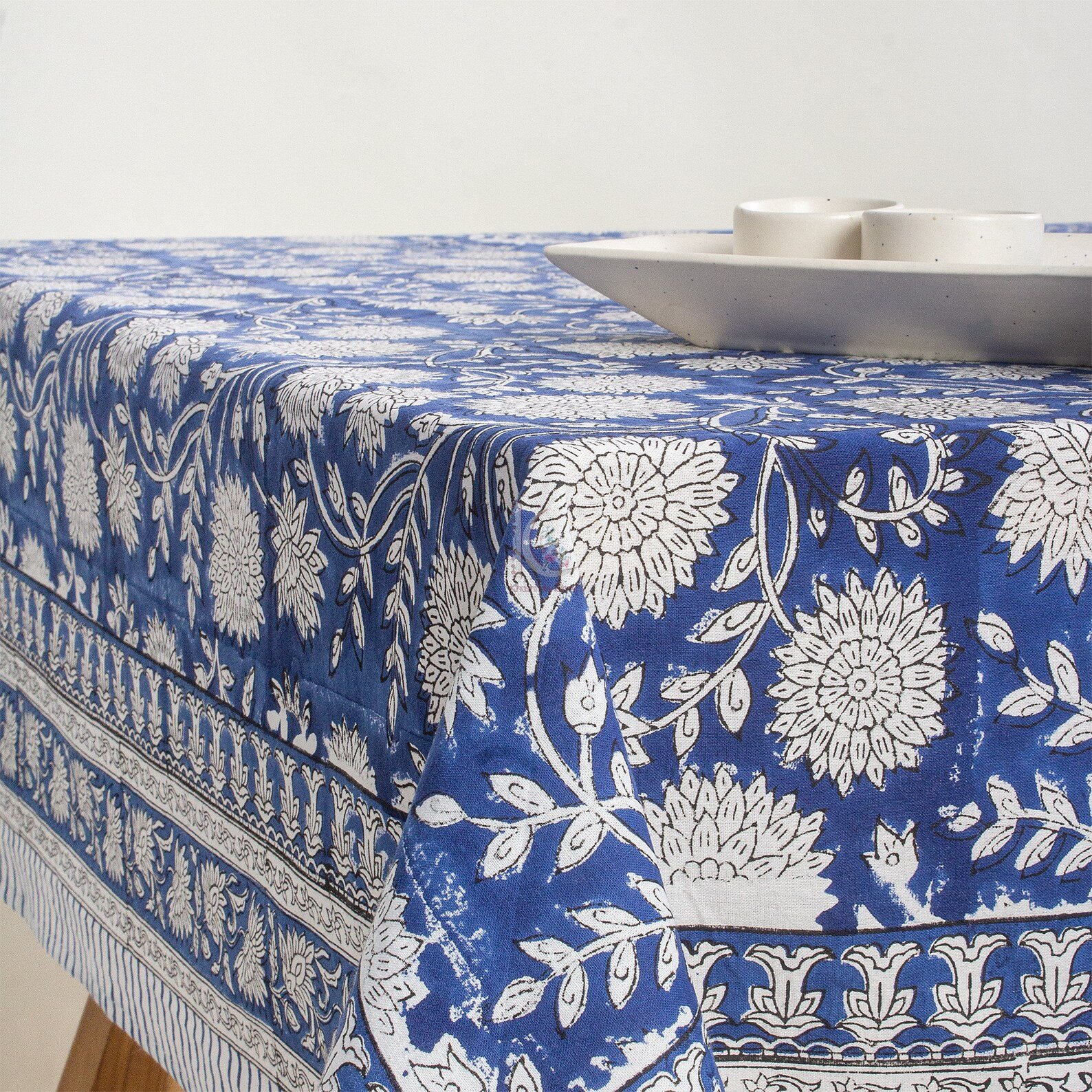 COTTON TABLE CLOTH