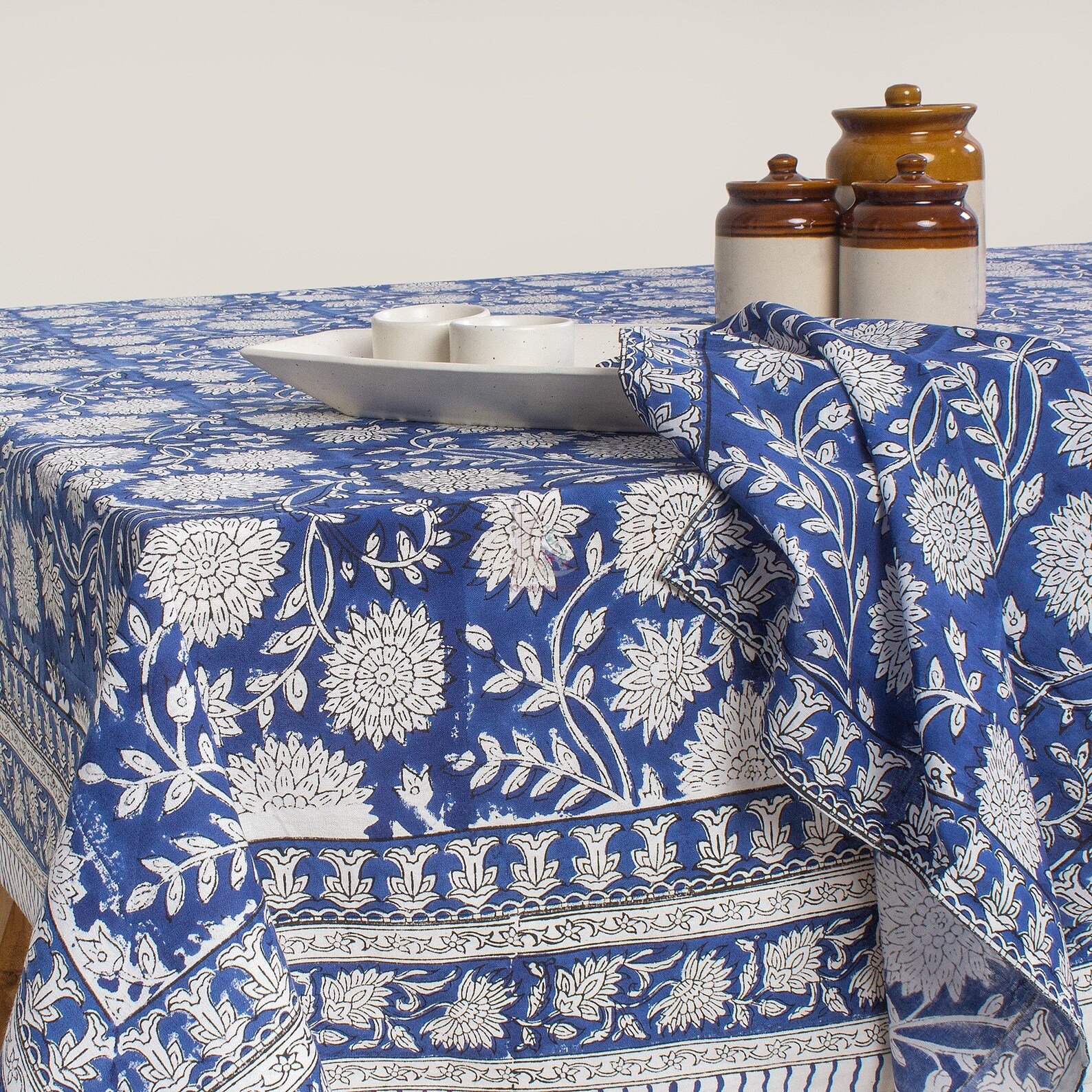 COTTON TABLE CLOTH