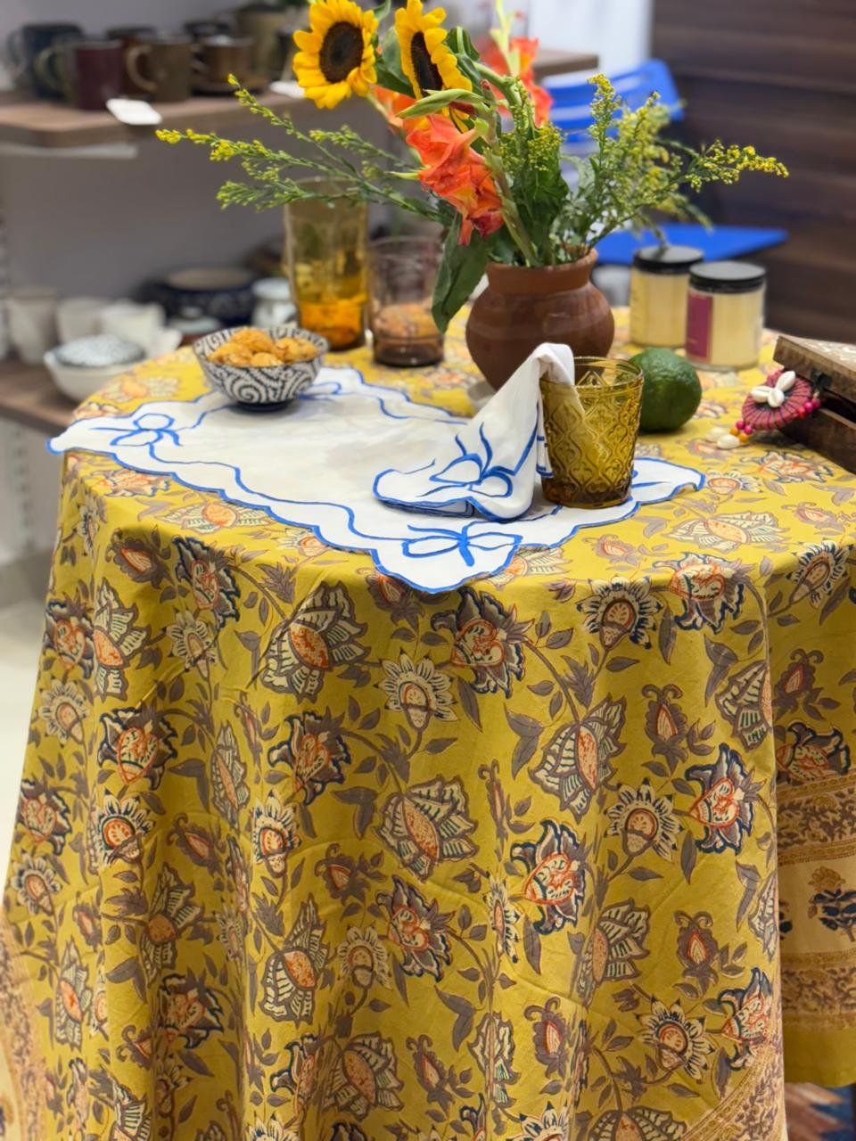 COTTON TABLE CLOTH