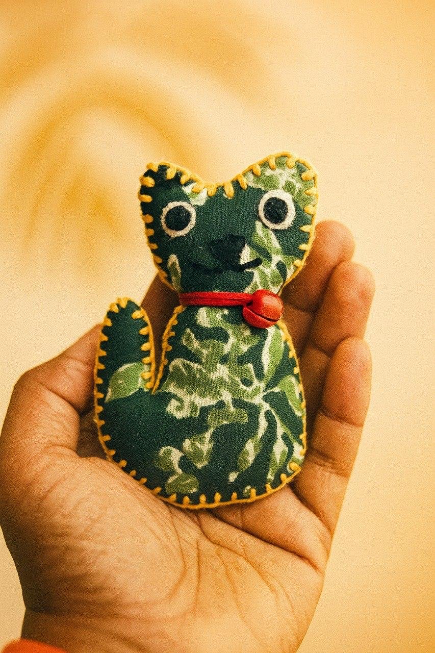 HANDMADE FRIDGE MAGNETS