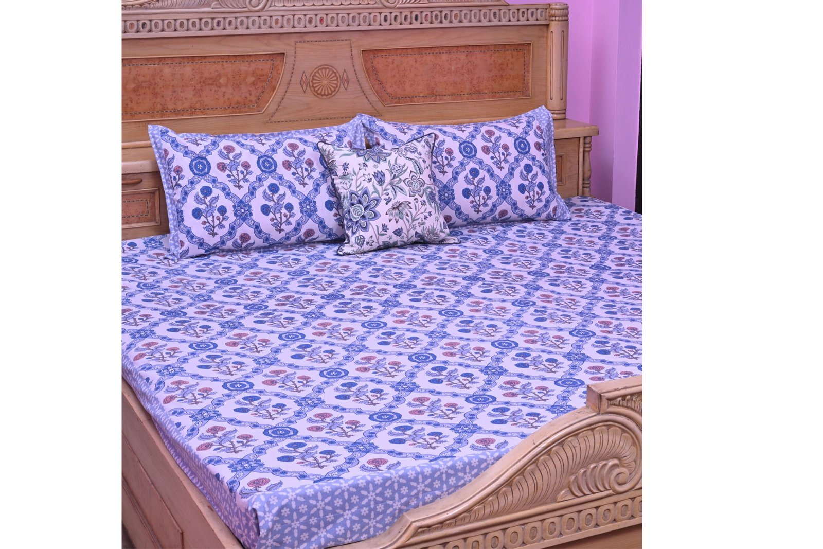 Bela Bedsheet with 2 pillow covers set