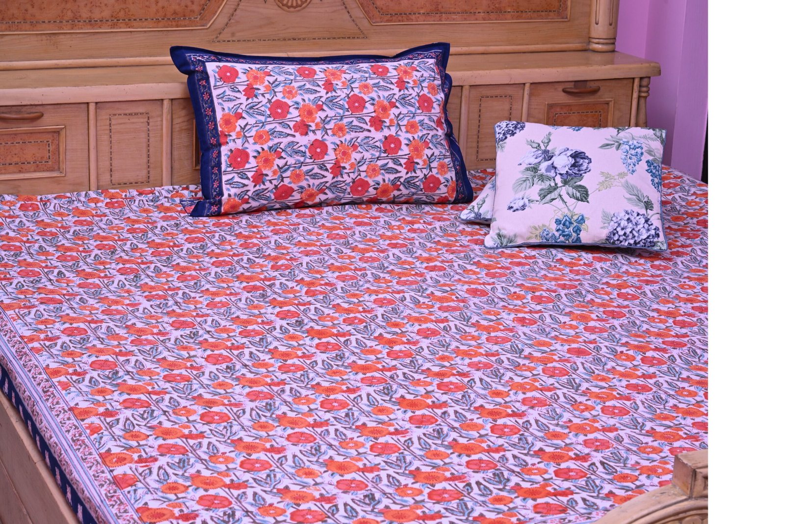 Gulaab Bedsheet with 2 pillow covers set