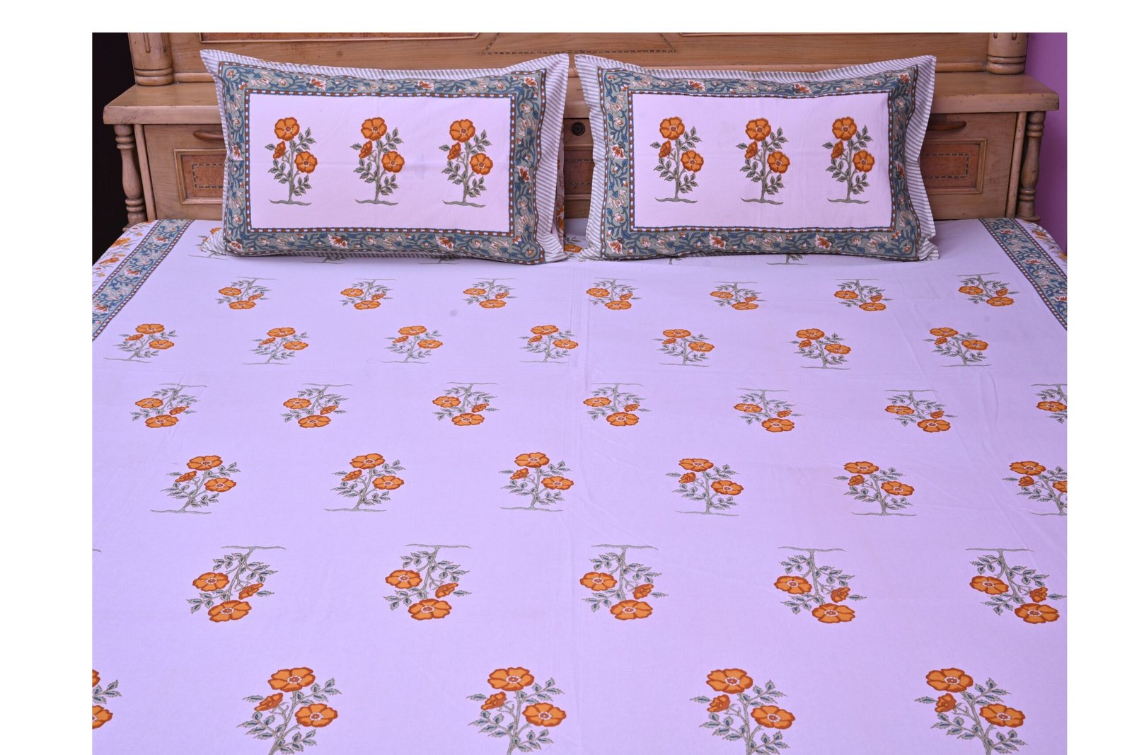 Mirza Bedsheet with 2 pillow covers set