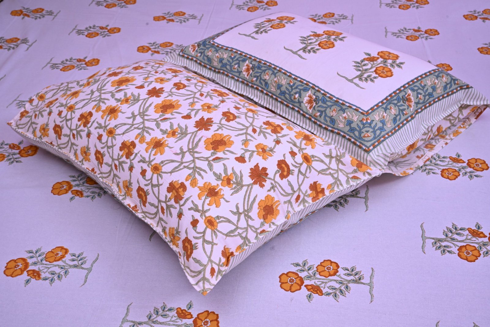 Mirza Bedsheet with 2 pillow covers set