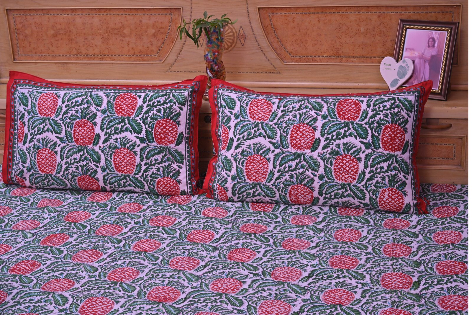 Gulmohar Bedsheet with 2 pillow covers set