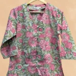 PRINTED MYRA TUNIC WITH V NECK-FRONT BUTTONS