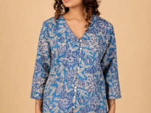 PRINTED MYRA TUNIC WITH V NECK-FRONT BUTTONS