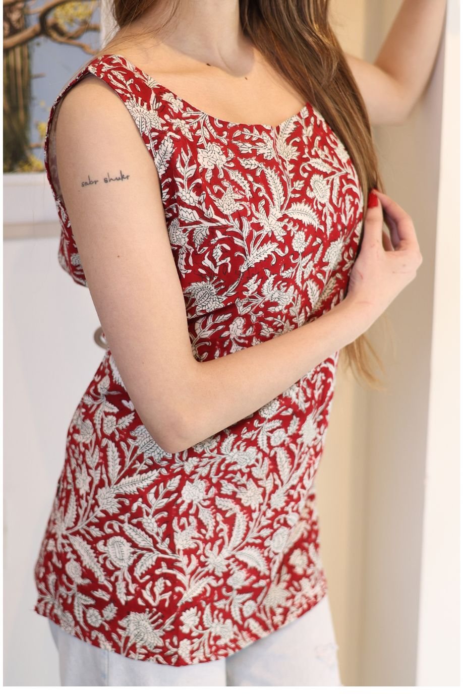 KAVYA PRINTED SLEEVELESS TOP WITH BACK TIES